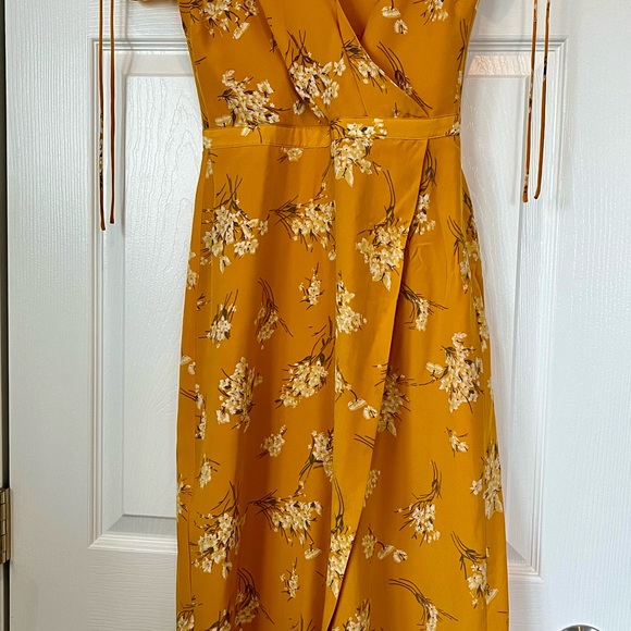 Madewell Silk Maxi Wrap Dress in Butterfly Garden, size 00 - Picture 4 of 13